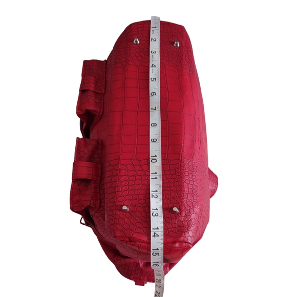 Handbag Of Holding ThinkGeek 2015 Red Dragon Scale Faux Leather Handbag - Picture 6 of 16